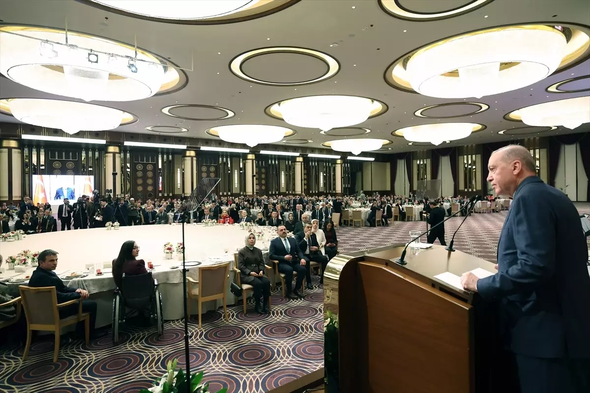 Eğitimde Öğretmen Hakları: Cumhurbaşkanı Erdoğan'dan Uyarı