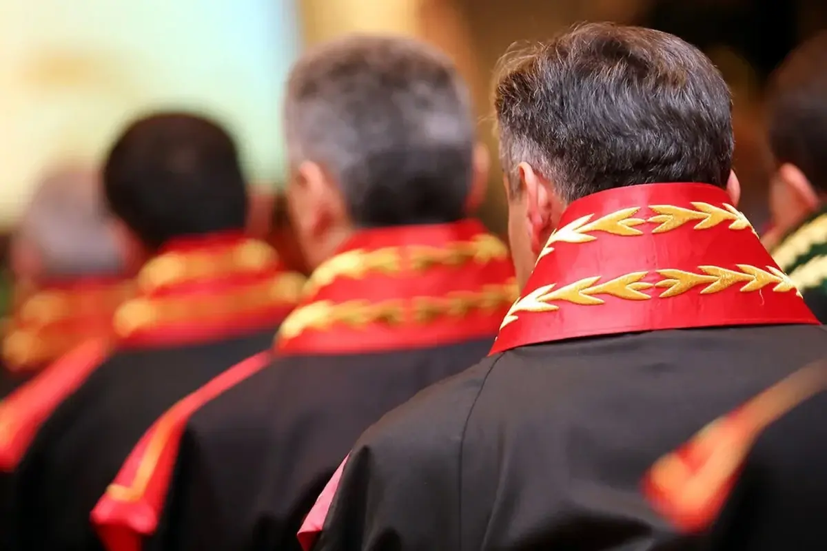 HSK'dan Ani Kararname: 12 Hakim ve Savcının Görev Yeri Değişti