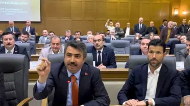 Başkan Oktay Yılmaz konuşma yapıyor