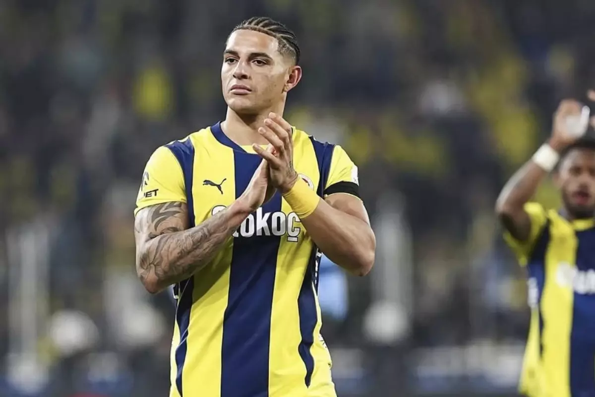 Como, Diego Carlos'ın Gelecek Sezon Kadrosunda Olacağını Resmen Açıkladı