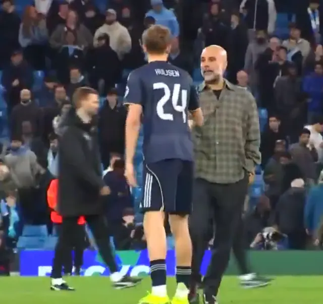 Pep Guardiola ve Antonio Rüdiger arasındaki anlık görüntü