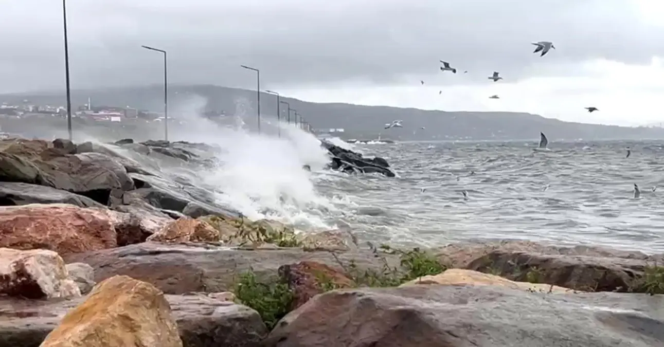 Güney Marmara’da Şiddetli Sağanaklar Bekleniyor: Balıkesir’in Kuzey İlçelerinde Uyarı