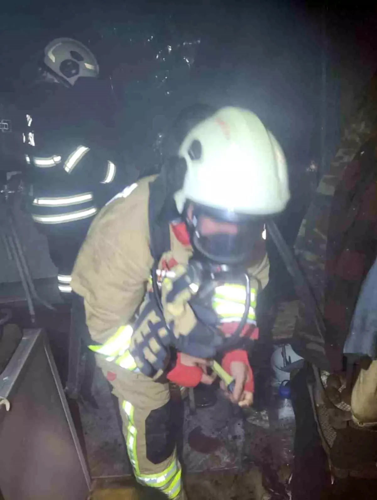 Kırıkhan’da Ev Yangını Hızlı Müdahale ile Kontrol Altına Alındı