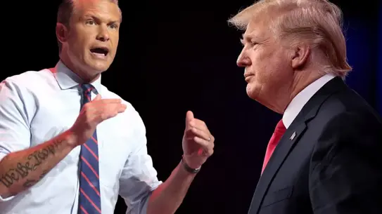 Basın toplantısında konuşan Pete Hegseth