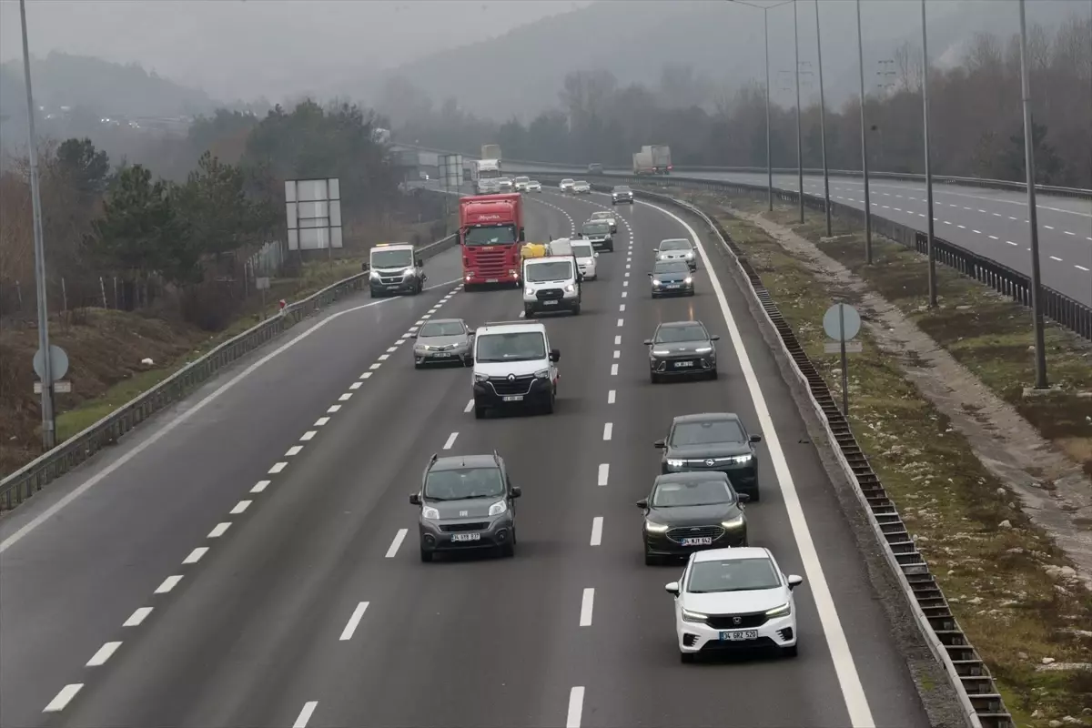 Ramazan Bayramı Trafiği: Anadolu Otoyolu’nda Yoğunluk ve Önlemler