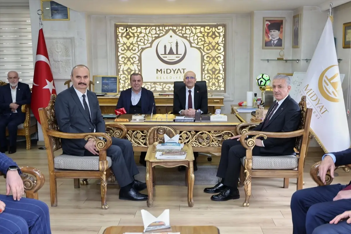 Hazine ve Maliye Bakanı Mehmet Şimşek Midyat’ta Yerel Ekonomik Projeleri İnceledi