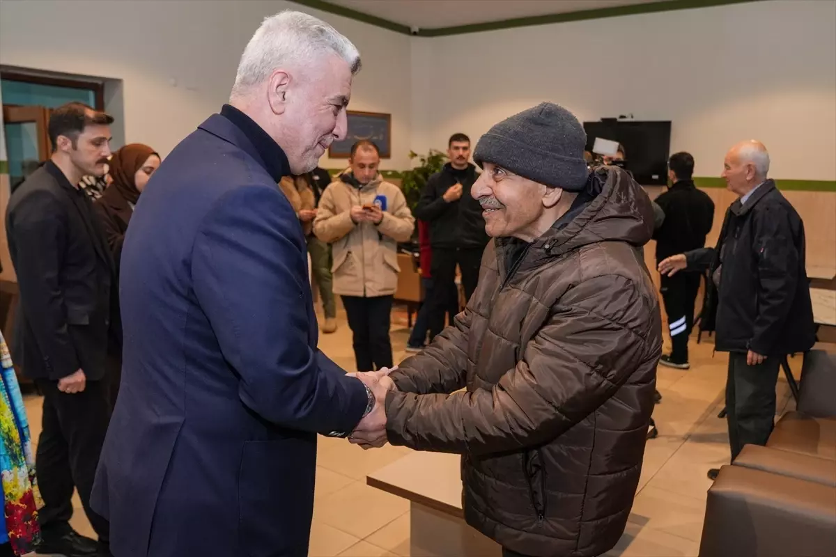 Ticaret Bakanı Ömer Bolat, Darülaceze Sakinine Destek Ziyareti Gerçekleştirdi