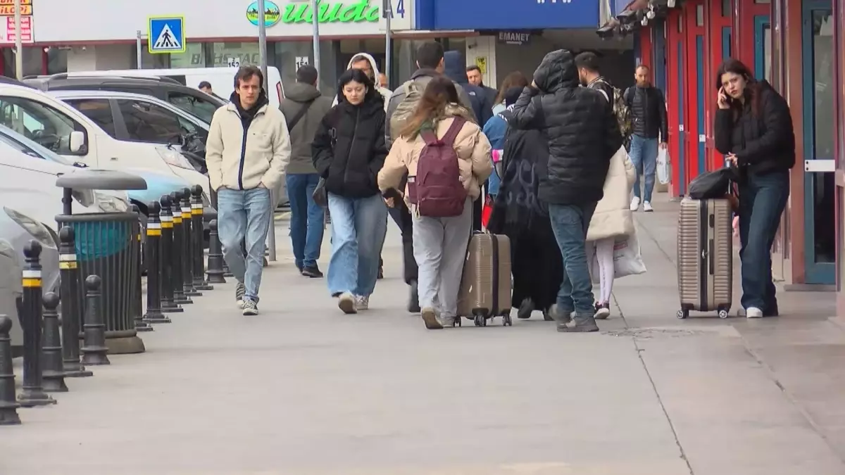 Bayrampaşa Otogarı’nda Ramazan Bayramı Öncesi Yoğunluk ve Yüksek Bilet Fiyatları