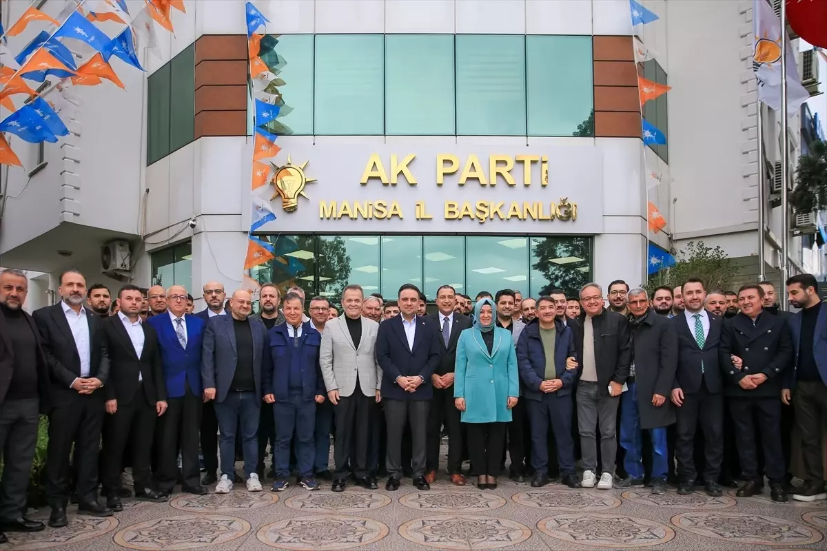 Manisa’da AK Parti İl Başkanlığı Bayram Coşkusu: Yerel Halkla Buluşma