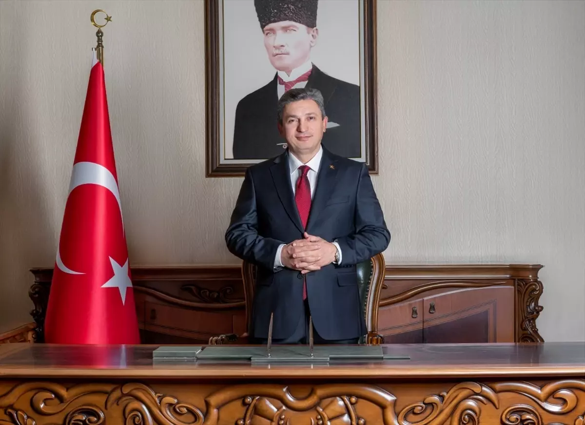 Antalya Valisi Şahin'den Ramazan Bayramı'na Özel Mesaj ve Trafik Uyarısı