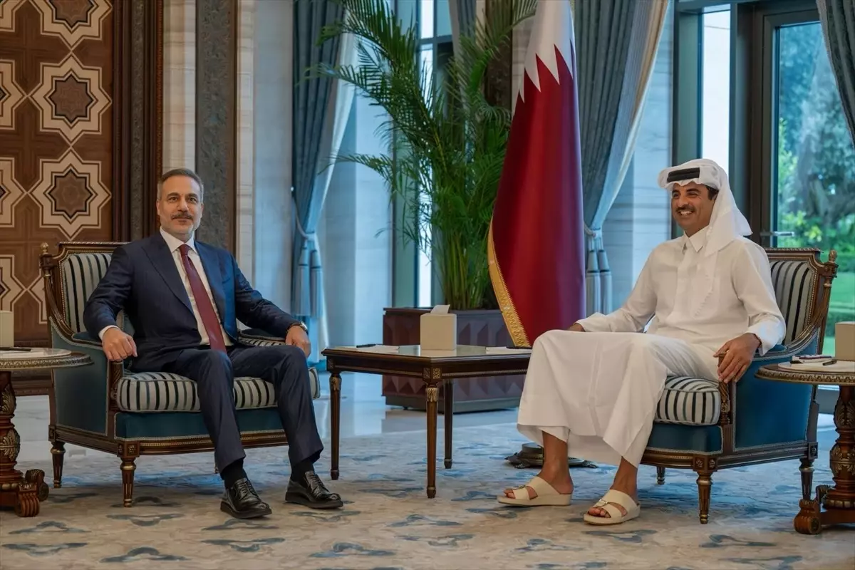 Dışişleri Bakanı Hakan Fidan, Katar Emiri Temim bin Hamed Al Sani ile Görüşmeler Gerçekleştirdi