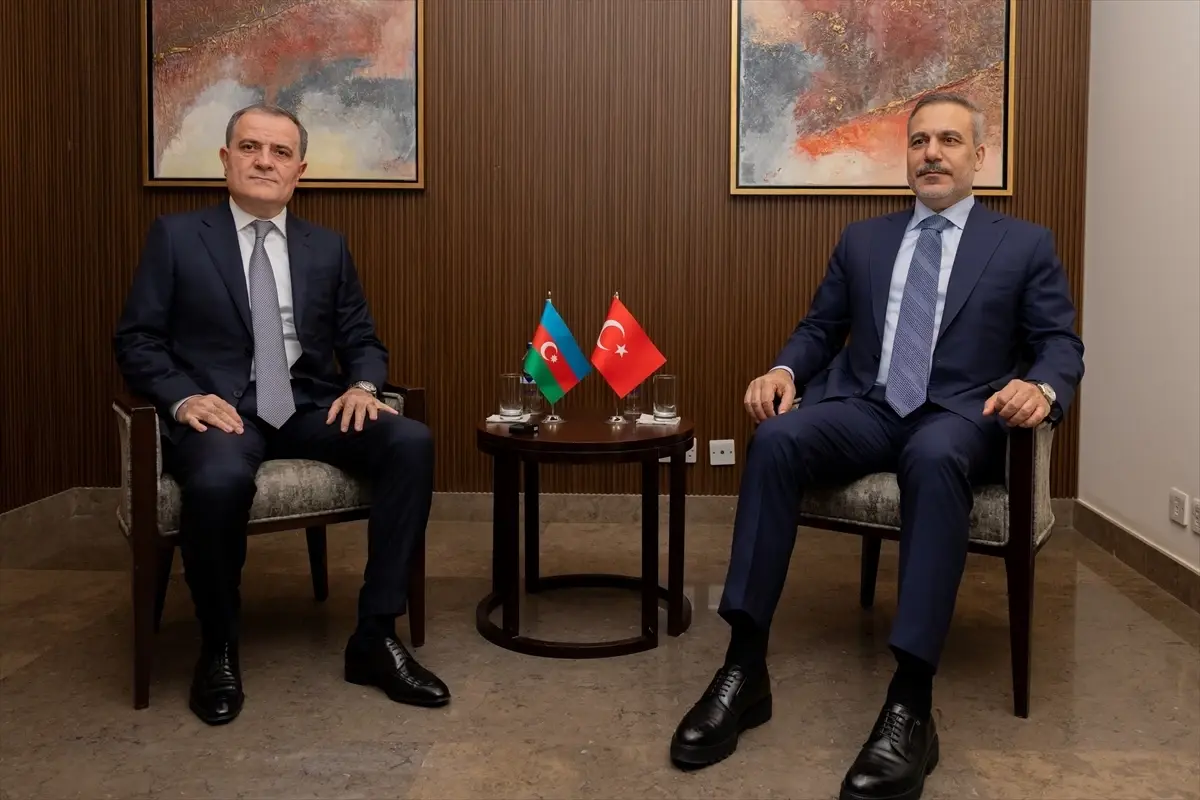 Hakan Fidan Riyad’da Azerbaycan ve Pakistan Dışişleri Bakanlarıyla Görüştü