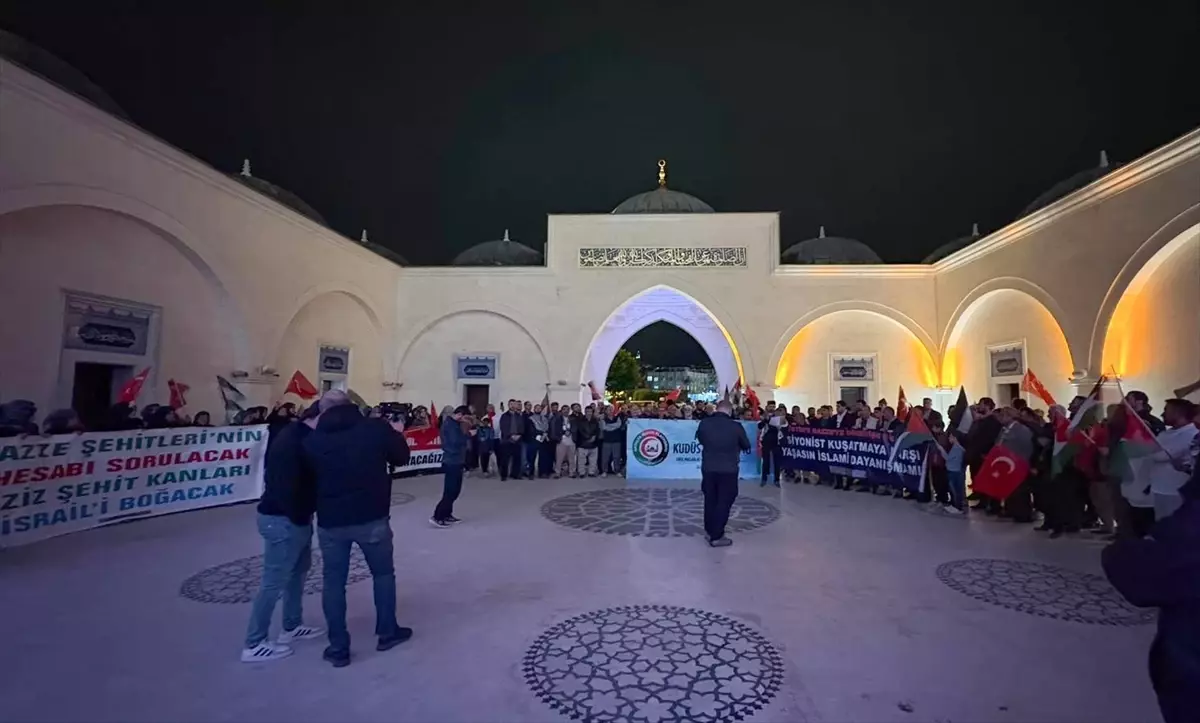 Antalya’da Mescid-i Aksa Protestosu Binlerce Katılımcıyı Büyüledi