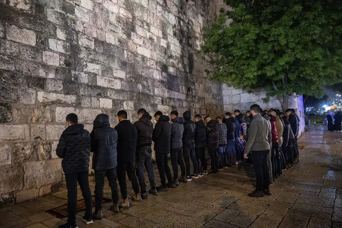 Kudüs'te Gerginlik: İsrail Güvenlik Birimleri Filistin Protestocularına Müdahale Etti