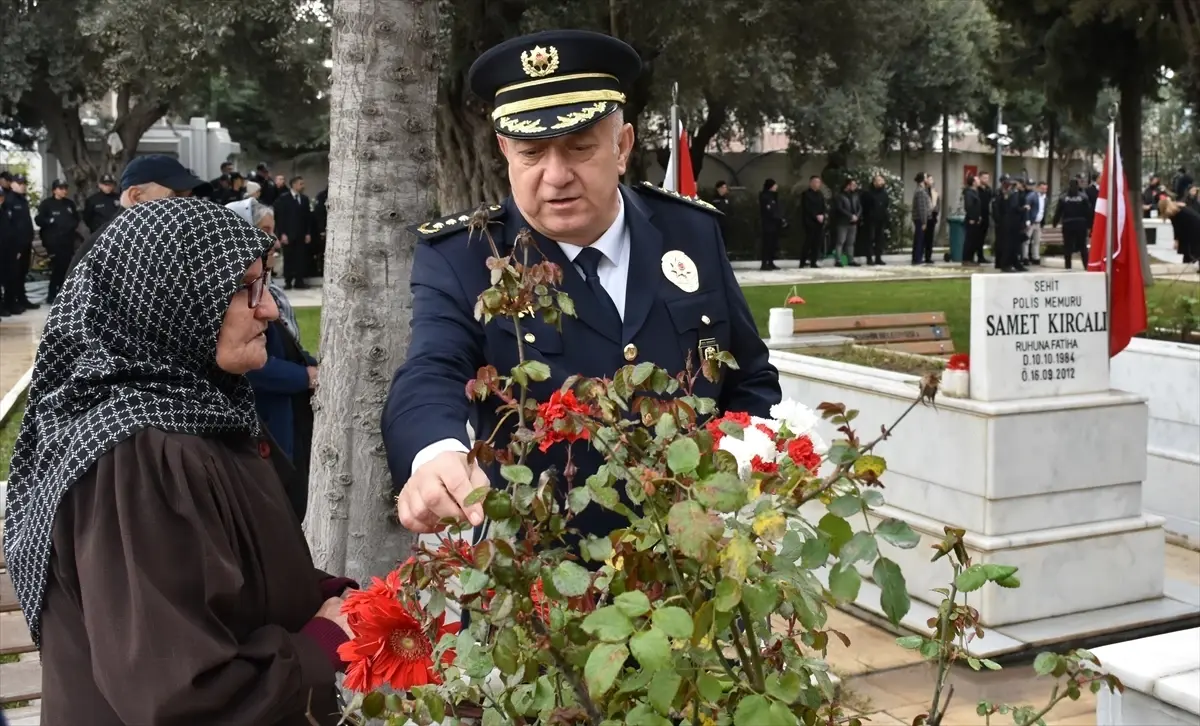 İzmir Bornova’da Şehit Aileleri Bayram Arifesinde Duygusal Ziyaretlerde Buluştu