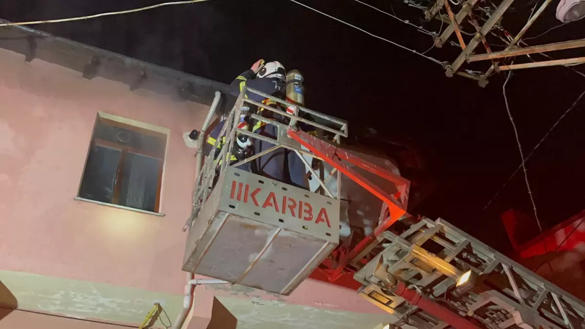 Kastamonu Tosya’da Evde Patlama ve Yangın: Bir Kişi Yaralandı