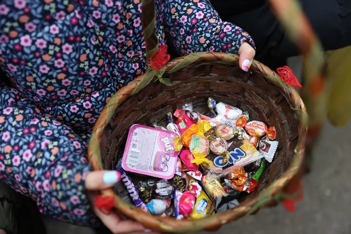 Pınarhisar’da Ramazan Bayramı’nın Asırlık Şeker Toplama Geleneği Yeniden Canlandı