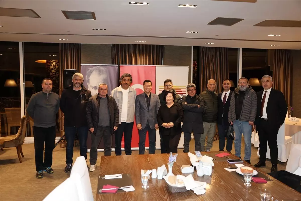 Marmaris Belediye Başkanı Acar Ünlü, Basın Mensuplarıyla İftar Etkinliğinde Dayanışma Mesajı Verdi