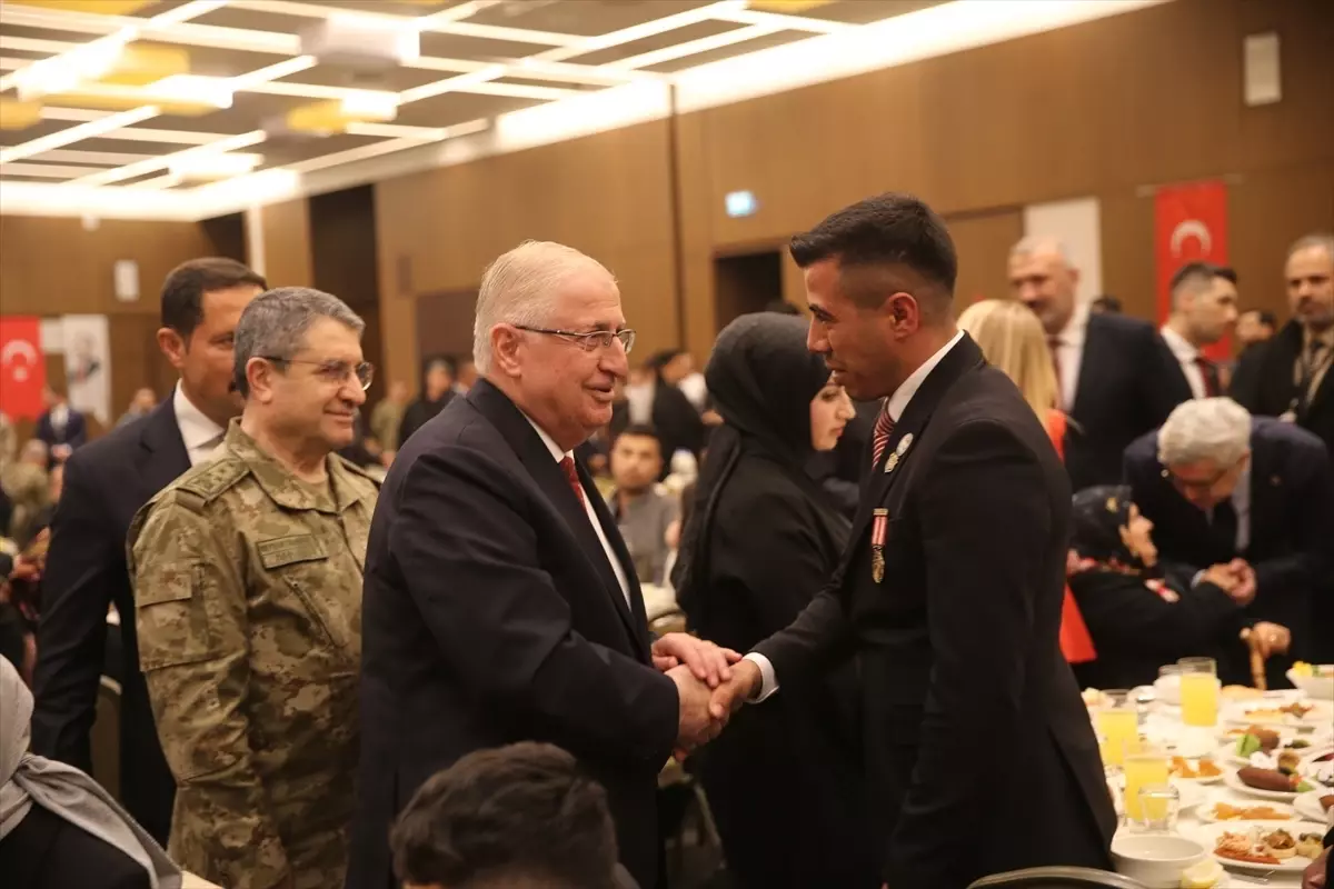 Savunma Bakanı Güler'den Bölgesel Barış ve Birlik Vurgusu