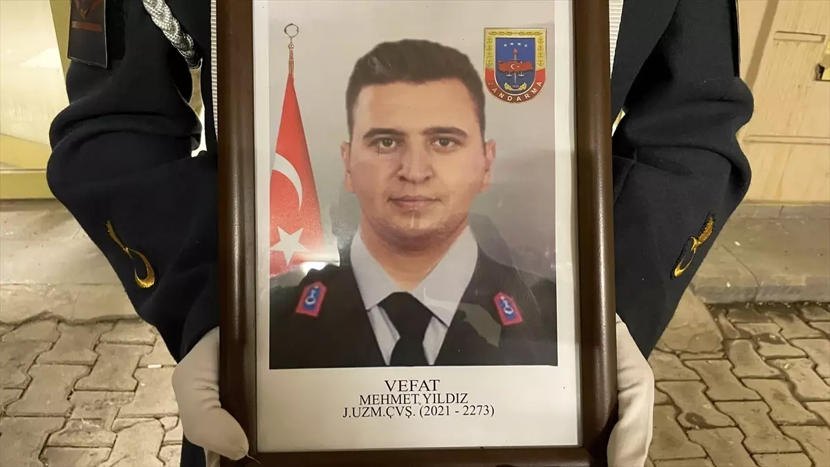 Siverek’te Uzman Çavuş Mehmet Yıldız’ın Cenazesi Duygusal Törenle Uğurlandı