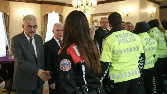 Bursa Valiliği'nde bayramlaşma töreni ana fotoğrafı