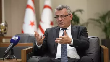 Erhürman ve Türkiye delegeleri