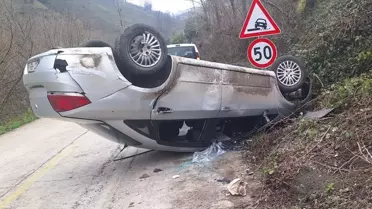 Devrilen otomobilin hasar görüntüsü