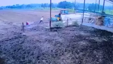 Kazada kullanılan traktör ve toprak işleme makinesi