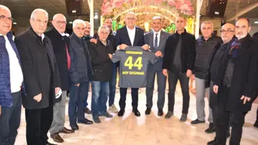 İftar programında konuşma yapan TVF Başkanı Üstündağ