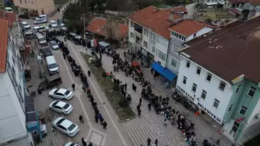 İki asırlık şeker dağıtma geleneği