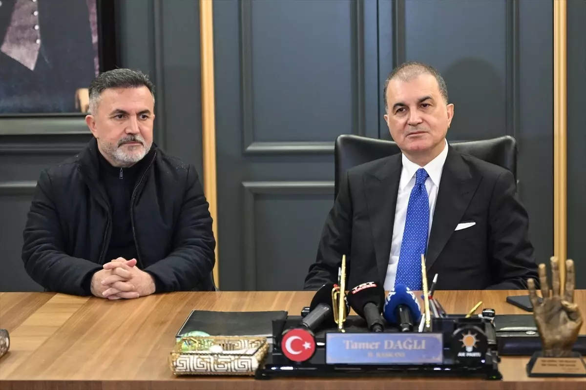 Ömer Çelik, Adana İl Başkanlığı Ziyaretinde Parti İçindeki Sarsıntılara Dikkat Çekti