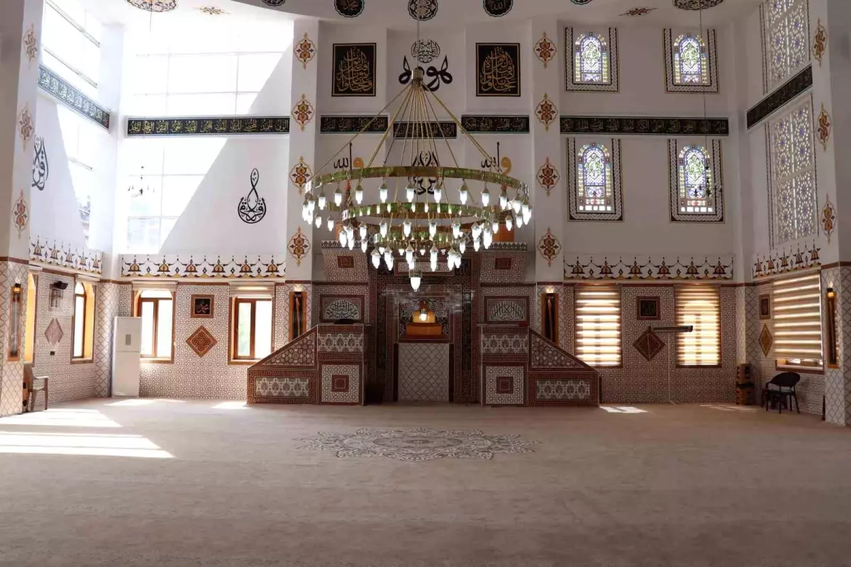Denizli Beyağaç'ta Yeni Merkez Çarşı Camii'nin Açılışı Coşkuyla Gerçekleşti