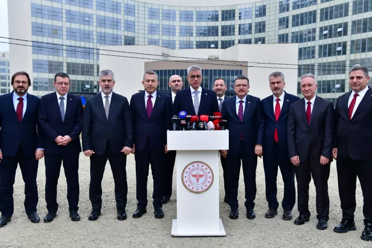 Bakan Memişoğlu, Trabzon Şehir Hastanesi Güvenlik İddialarını Çürüttü