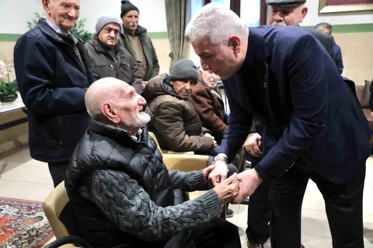 Ticaret Bakanı Ömer Bolat, Darülaceze'yi Ziyaret Ederek Bayram Mesajı Verdi