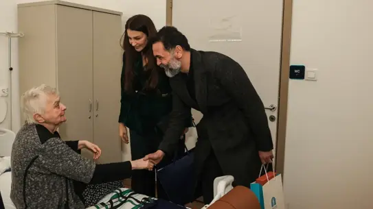 Ramazan’da Darülaceze’de Ünlülerle Birlikte Anlamlı İftar Sofrası