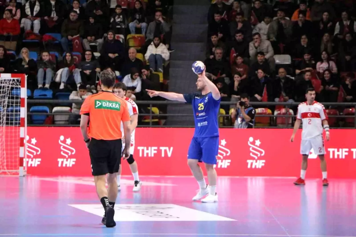 Türkiye Hentbol Takımı Romanya Karşısında 32-37 Skorla Yenildi