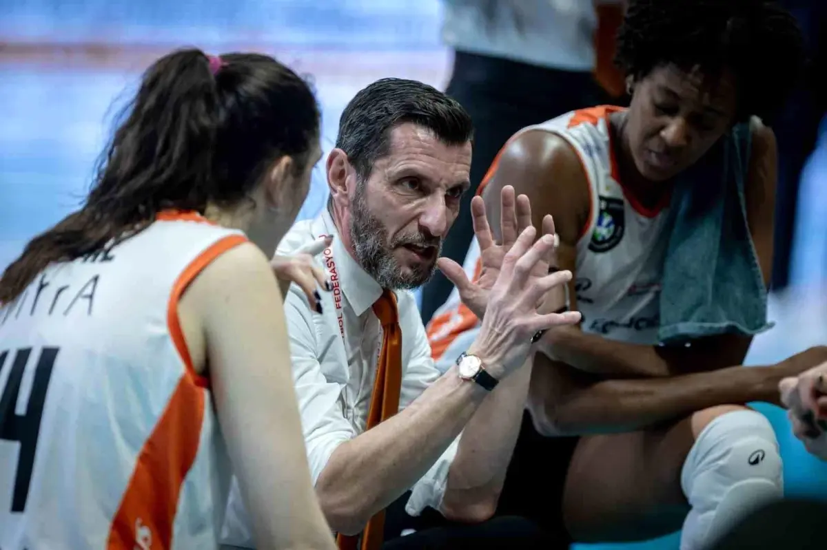 Eczacıbaşı Dynavit, Çeyrek Finalde Rzeszow’u Eleyerek Finalde Buluştu