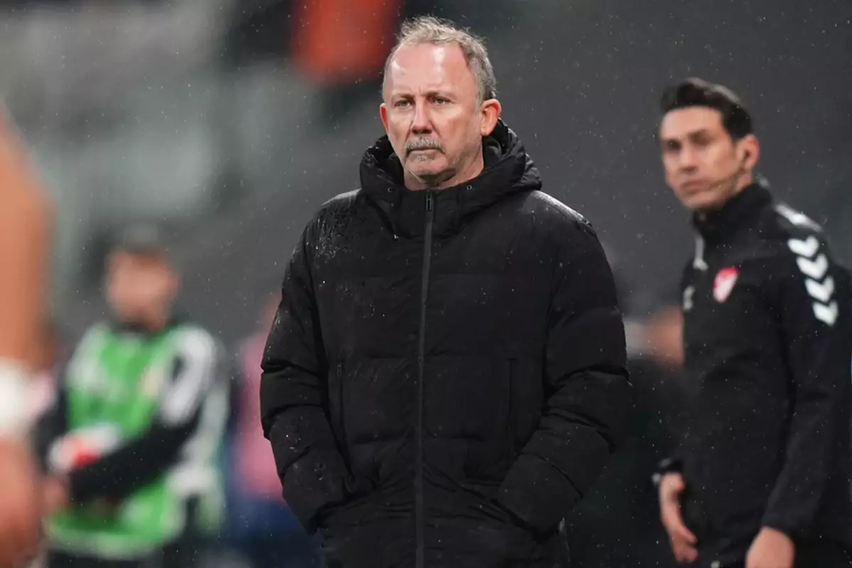 Sergen Yalçın'dan Orkun Kökçü'ye Övgü: 30 Gün Oruçlu Tek Futbolcu