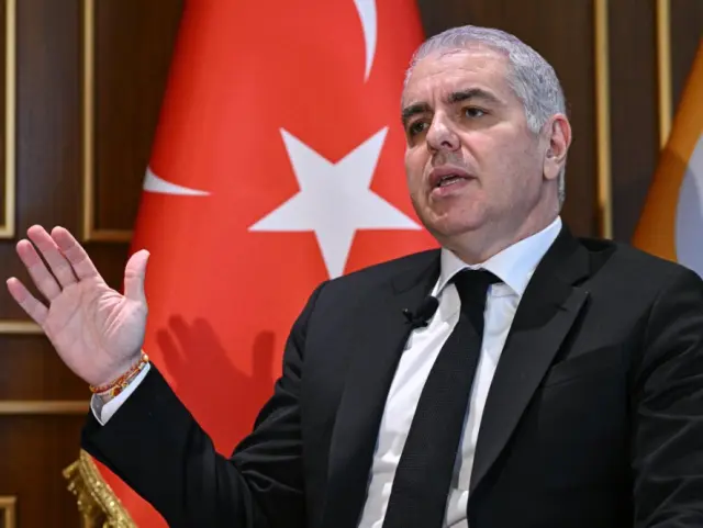 Eray Yazgan açıklama yapıyor