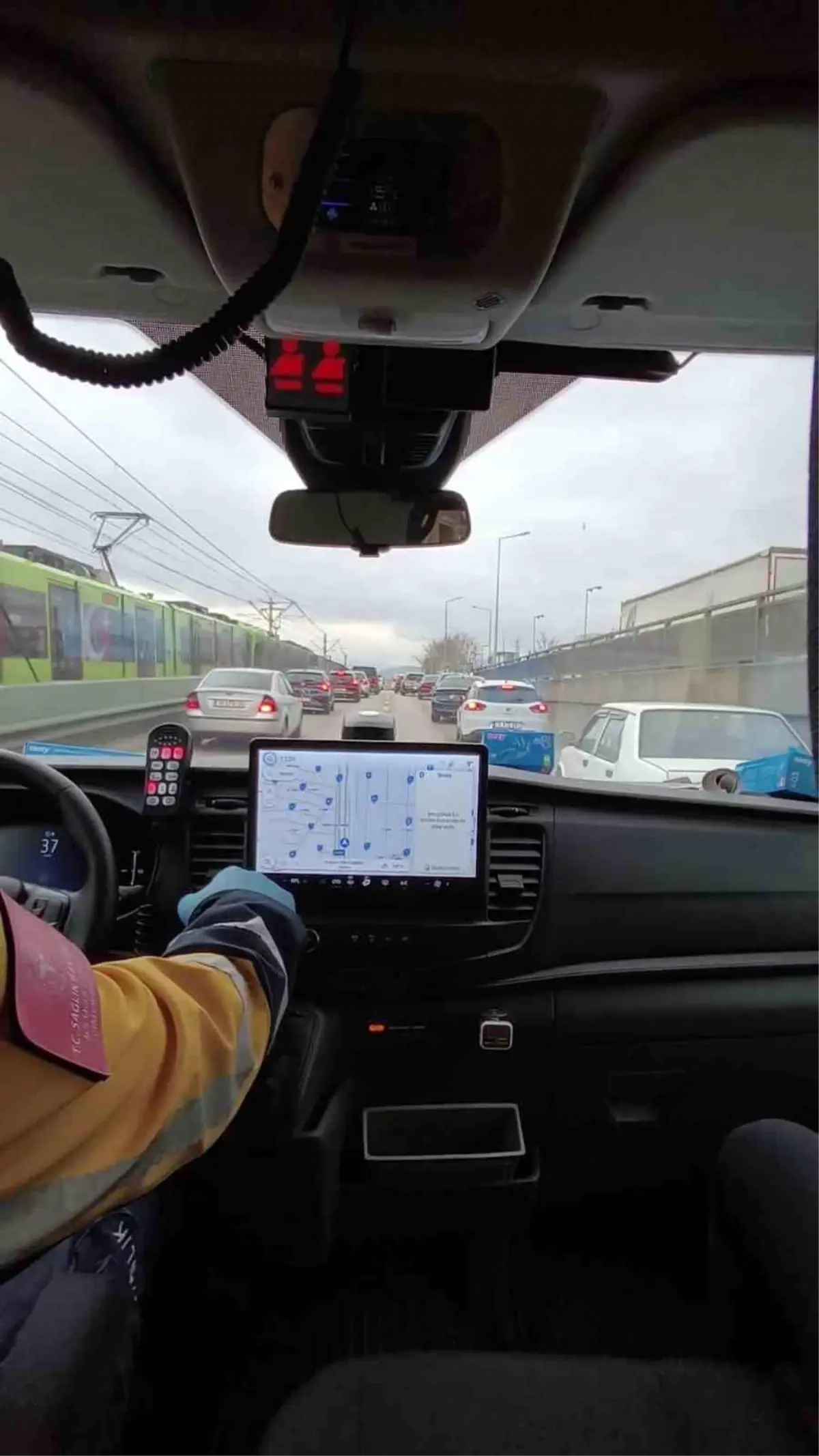 Bursa Sürücüleri Ambulans İçin ‘Fermuar’ Koridor Oluşturdu, Takdir Topladı