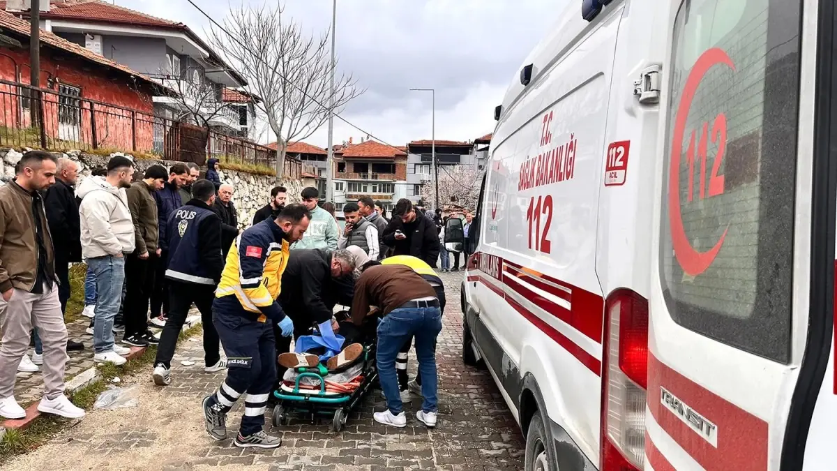 Manisa Kula’da Çift Kazada 5 Kişi Yaralandı
