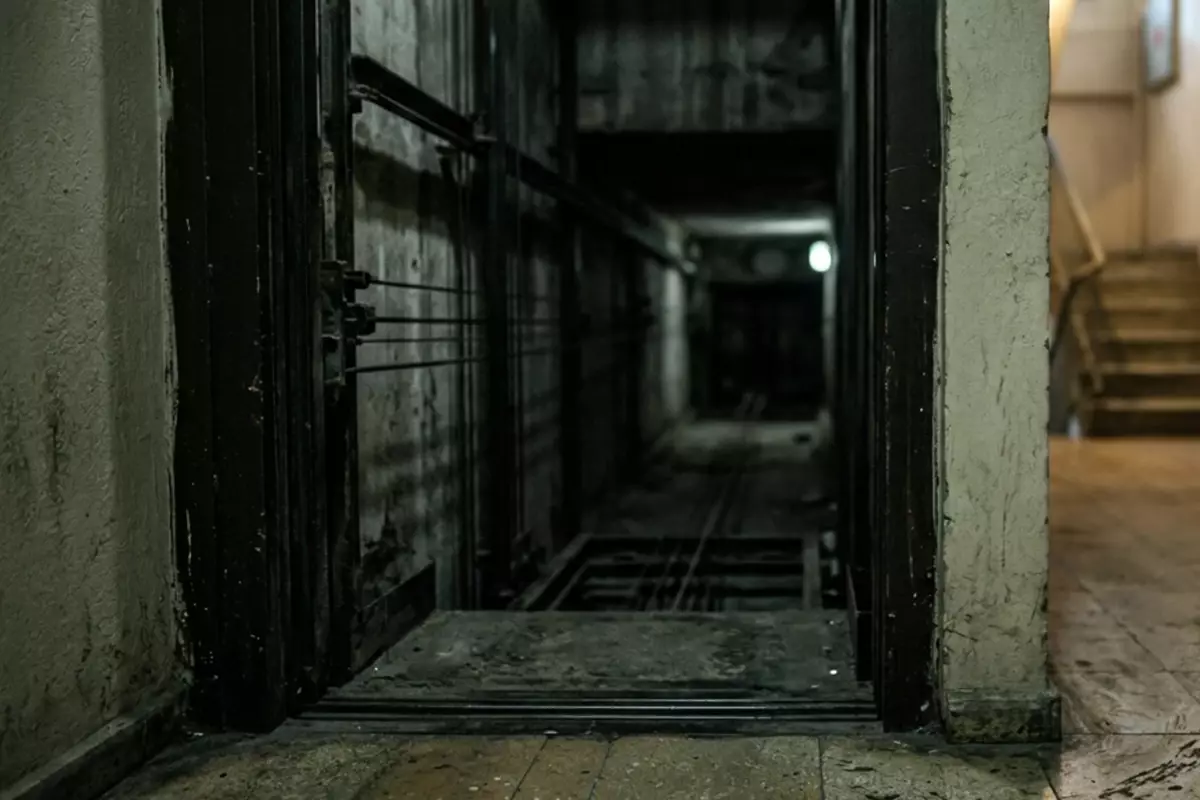 Mardin Nusaybin'de Asansör Boşluğuna Düşen 8 Yaşındaki Çocuk Hastaneye Kaldırıldı