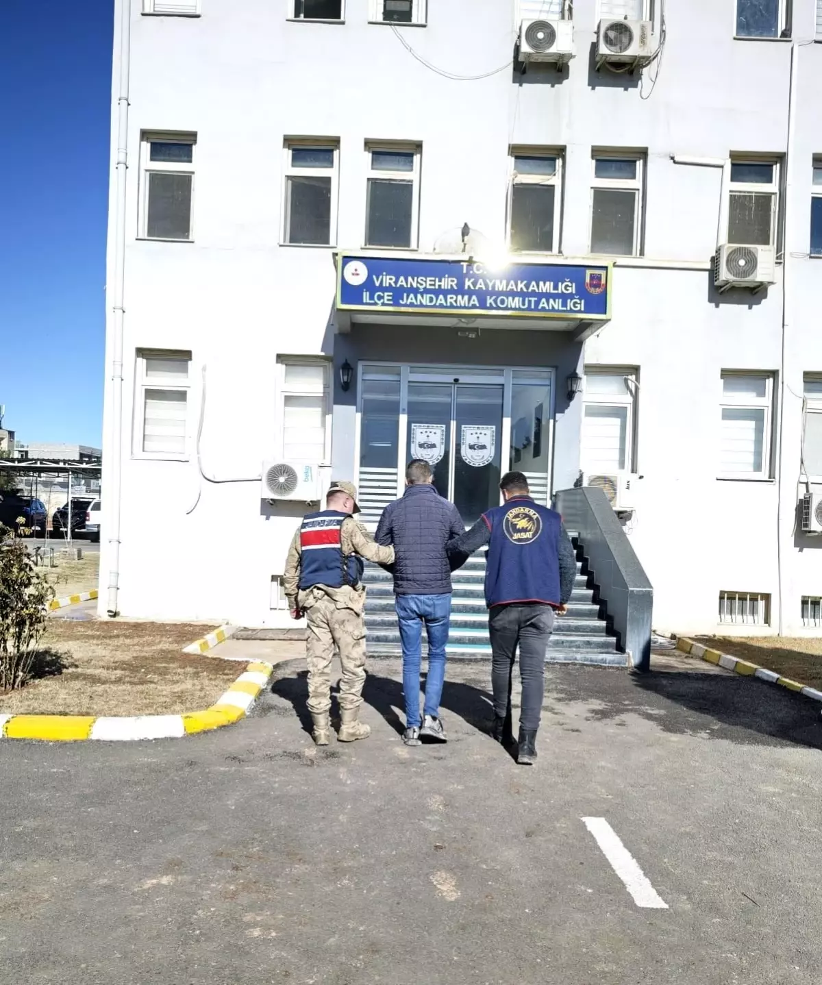 Şanlıurfa'da 10 Yıllık Hapis Cezalı Kaçak Mahkum Jandarma Operasyonu ile Yakalandı