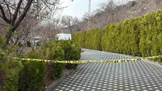 Kayseri Melikgazi'de Ağaçta Bulunan Kişi Hayatını Kaybetti