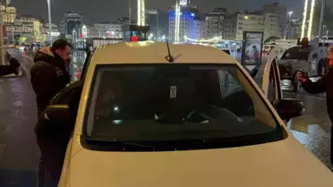 Taksim'de Polis Denetimi: Huzur İstanbul Operasyonu Şehrin Asayişini Güçlendirdi