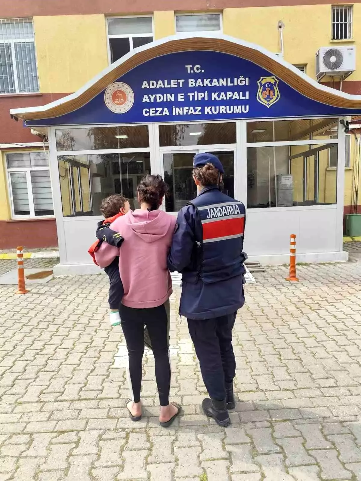 Bebekli Kadın, 7 Suçtan Tutuklandı: Aydın’da Şok Gelişme