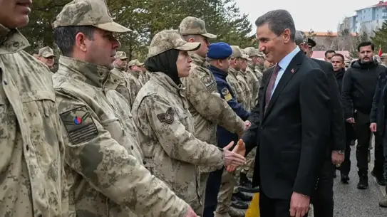 Jandarma ve Polisle Bayram Kutlaması