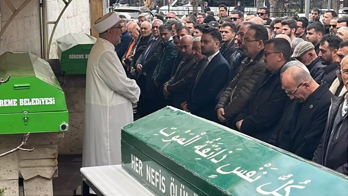 Nevşehir Acıgöl'de Zincirleme Trafik Kazası: Baba ve İki Oğlu Şehit Oldu