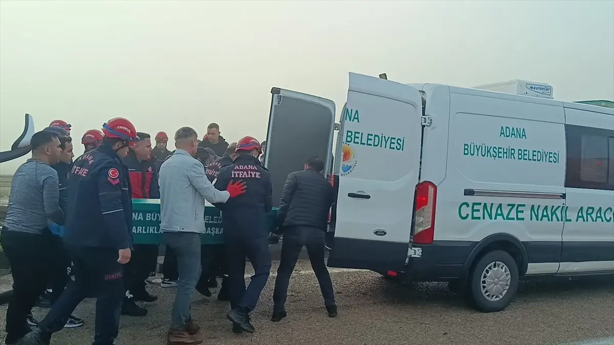 Kozan’da Otobüs Kazası: 2 Ölü, 23 Yaralı