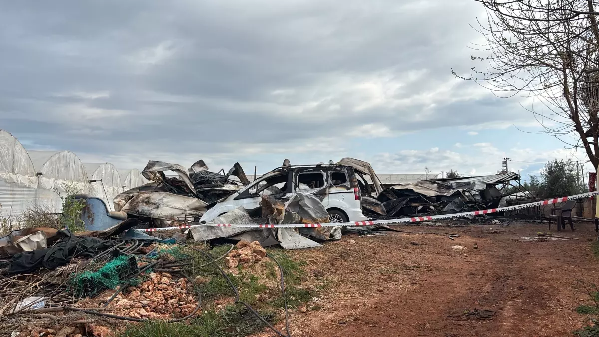 Antalya Kepez'de Kontenjan Yangını: 5 Çocuk ve Anne Hayatını Kaybetti, 3 Kişi Gözaltına Alındı